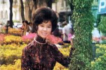 Ảnh hiếm về chợ hoa Tết Sài Gòn trước 1975