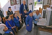 Ðiều lạ ở những ngôi làng biến đổi gene như ngôi làng ma