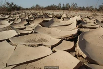 Kinh hoàng cuộc sống ở vùng đất nóng nhất thế giới