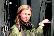 Mê mẩn vẻ đẹp phong trần của các nữ quân nhân Bắc Âu