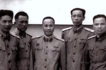 Cuộc so tài giữa trùm phỉ với tướng Việt tài năng