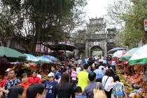 Trẩy hội chùa Hương, nên và không nên làm gì? 