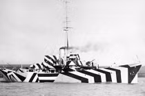 Giải mã kiểu ngụy trang ngược đời của Hải quân Anh