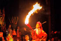 Khám phá các ngón lòe bịp của giới thày cúng (kỳ 1)