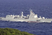 Động thái khó hiểu của Trung Quốc với tàu chiến Type 051B