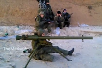 Tiểu đoàn Azov Ukraine bắn súng SPG-9 vào ai?