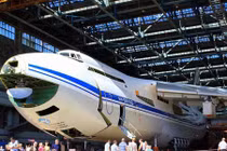 Lộ bí mật trong mũi siêu cơ An-124 của Nga