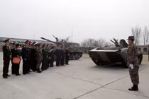 Theo chân sĩ quan Việt Nam thăm Sư đoàn tăng Trung Quốc