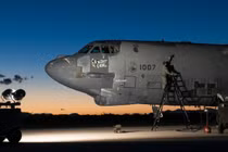 Hành trình hồi sinh “pháo đài bay” B-52 từ nghĩa địa