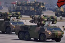 Quan sát Quân đội Pakistan duyệt binh hoành tráng