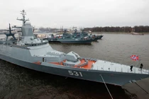 Xem tàu hộ vệ Project 20381 Nga phóng tên lửa 9M96E