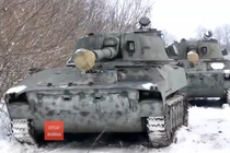 Pháo tự hành 2S1 ly khai Ukraine nã đạn dữ dội