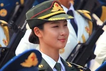 Người mẫu có trong đội hình duyệt binh 3/9 của Trung Quốc