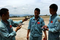 Thăm nơi đào tạo phi công máy bay quân sự VN