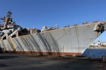 Túng thiếu, Ukraine đem cả tuần dương hạm ra bán kiếm tiền