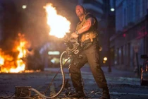 Nhận diện vũ khí khủng trong “Fast and Furious 7”