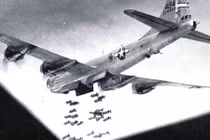 Mổ xẻ máy bay ném bom nguyên tử xuống Nhật Bản