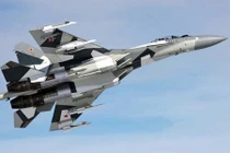 Khoảnh khắc tiêm kích Su-35S phóng tên lửa R-73