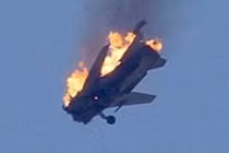 Ảnh thảm khốc máy bay Su-24 của Syria bị bắn hạ