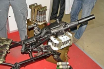 Uy lực súng phóng lựu Balkan chống chiến thuật biển người