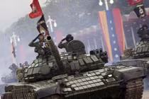 Quân đội Venezuela duyệt binh khoe vũ khí hiện đại