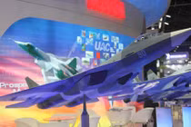 Chiêm ngưỡng chiến đấu cơ “khủng” của Nga ở Paris