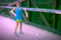 Há hốc mồm với khả năng nhảy mê hoặc của bé gái