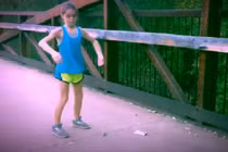 Há hốc mồm với khả năng nhảy mê hoặc của bé gái