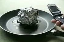 Thí nghiệm chứng minh sóng điện thoại gây cháy nổ