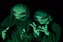 Chết đứng vì "người ngoài hành tinh"... xuất hiện