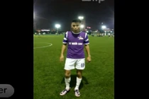 Chết cười màn vừa “chém gió” vừa đá bóng của Hiệp gà