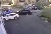 Con gái tỷ phú phá nát xe Lexus trong 16 giây