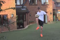 Phát sốt màn biểu diễn bóng đá siêu đỉnh