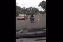 Suýt chết vì thích thể hiện