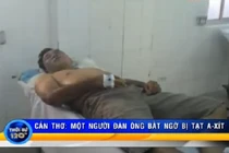 Đang ăn sáng, chủ hãng nước đá bị tạt axit