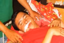 Công an xã nổ súng, 2 người trúng đạn