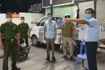 2 chủ gara ô tô bị phạt 15 triệu đồng vì không đóng cửa phòng dịch COVID-19