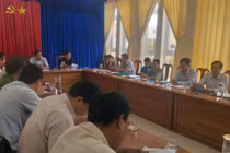 Người về từ Hàn Quốc trốn cách ly: Đình chỉ công tác cán bộ Cà Mau