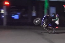 Chủ tịch Hà Nội chỉ đạo điều tra, xử lý nghiêm “quái xế” đua xe ở Hồ Gươm