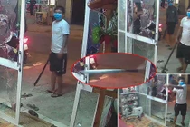 Video: Côn đồ bịt khẩu trang cầm gậy đập phá nhà dân bên đường