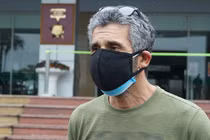 Video: Bệnh nhân người Pháp cám ơn bác sĩ Việt chữa khỏi COVID-19