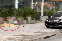 Người phụ nữ trung niên rơi từ tầng cao Hồ Gươm Plaza ở Hà Đông tử vong