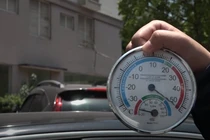 Video: Mẹo cực chuẩn hạ nhiệt ô tô ngay lập tức dưới nắng nóng