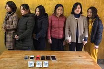 “Quý bà”, “quý cô” cầm đầu đường dây lô đề thu 200 triệu/ngày