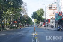 Phố xá Sài Gòn vắng lặng yên bình trong ngày đầu năm 2020