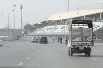 Video: Thanh tra giao thông tuần tra xử lý xe quá tải đi vào đường đua F1