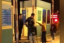 Hai bố con gây rối trạm BOT ở Thái Bình không phải công an