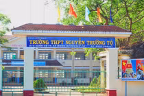 Đình chỉ công tác thầy giáo quan hệ tình dục với nữ sinh lớp 12 và quay clip