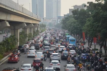 Cận cảnh đường phố Hà Nội đông đúc sau kỳ nghỉ Tết Nguyên đán 2020