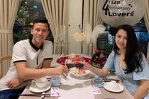 Hội vợ cầu thủ, hot girl không sống chung với mẹ chồng sau khi kết hôn